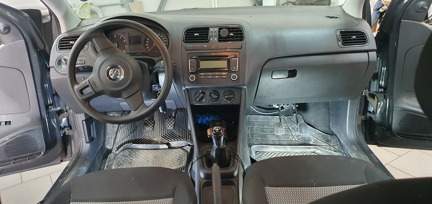 Установка тросовых педалей на Volkswagen Polo (механика, 2шт.)