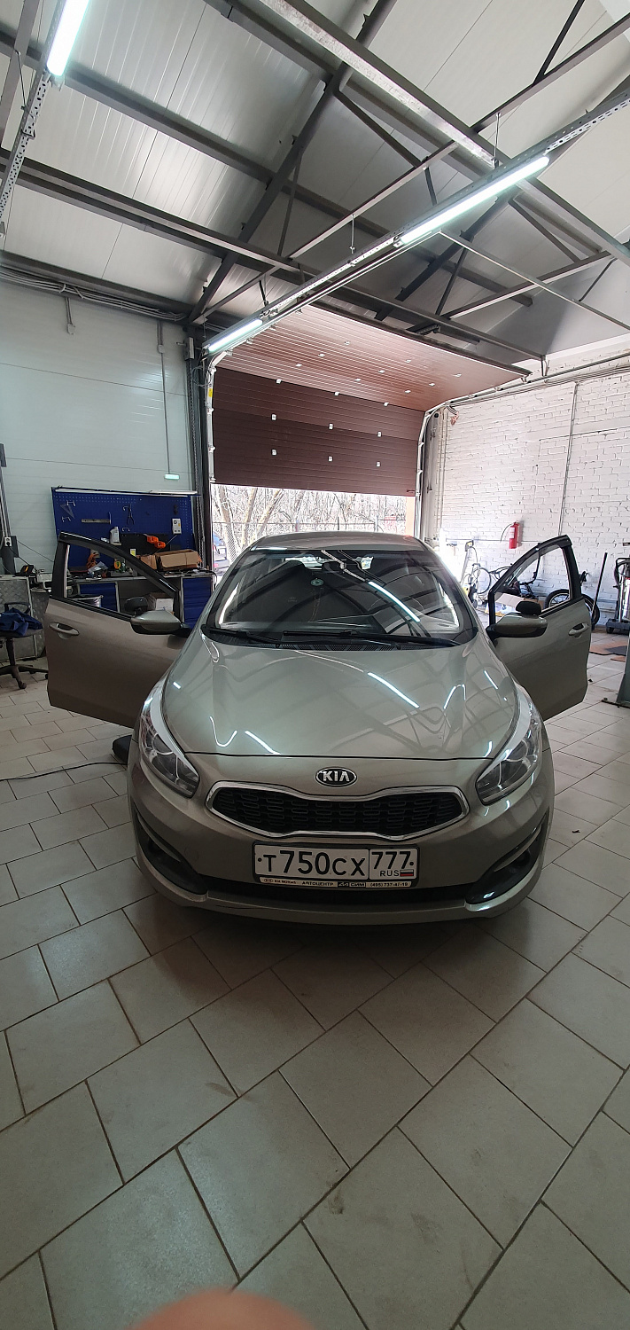 Установка видеонаблюдения для  Kia Ceed  