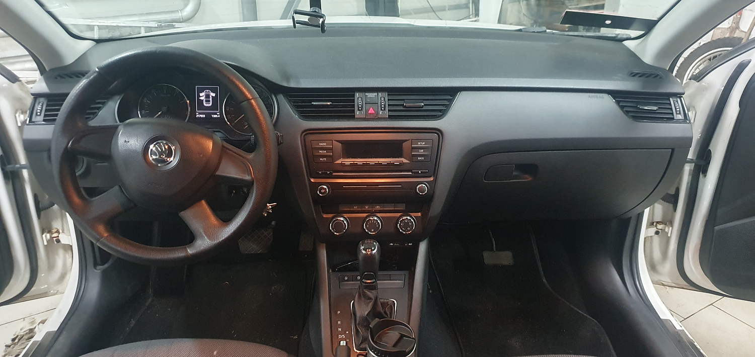 Установка тросовых педалей на Skoda Octavia (автомат, 1шт.)