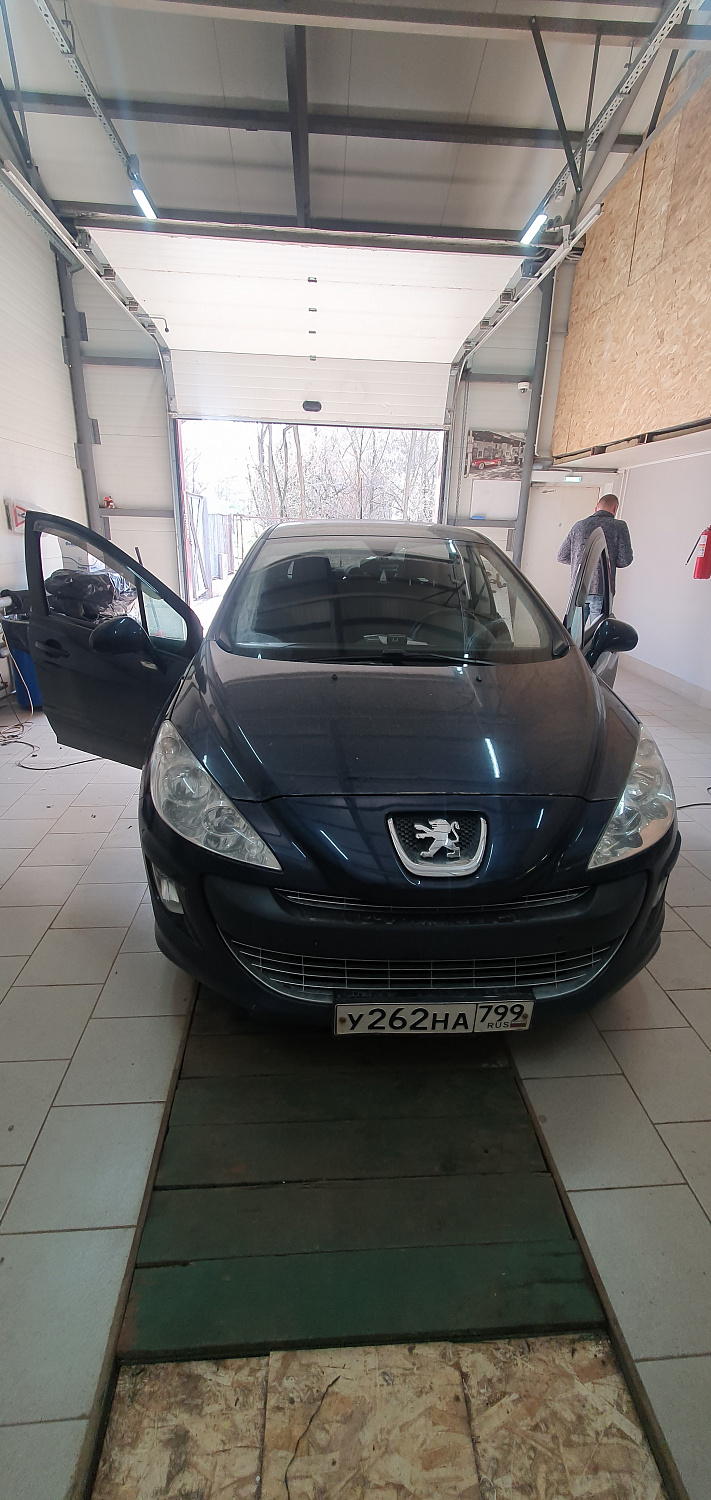 Установка тросовых педалей на Peugeot 308 (автомат, 2шт.)