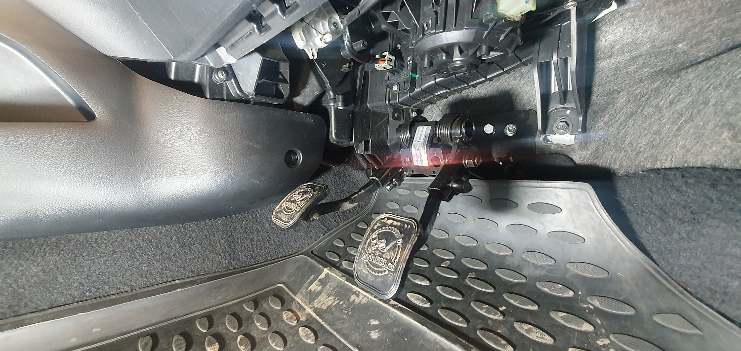 Установка тросовых педалей на Kia Rio(механика, 2 шт.)