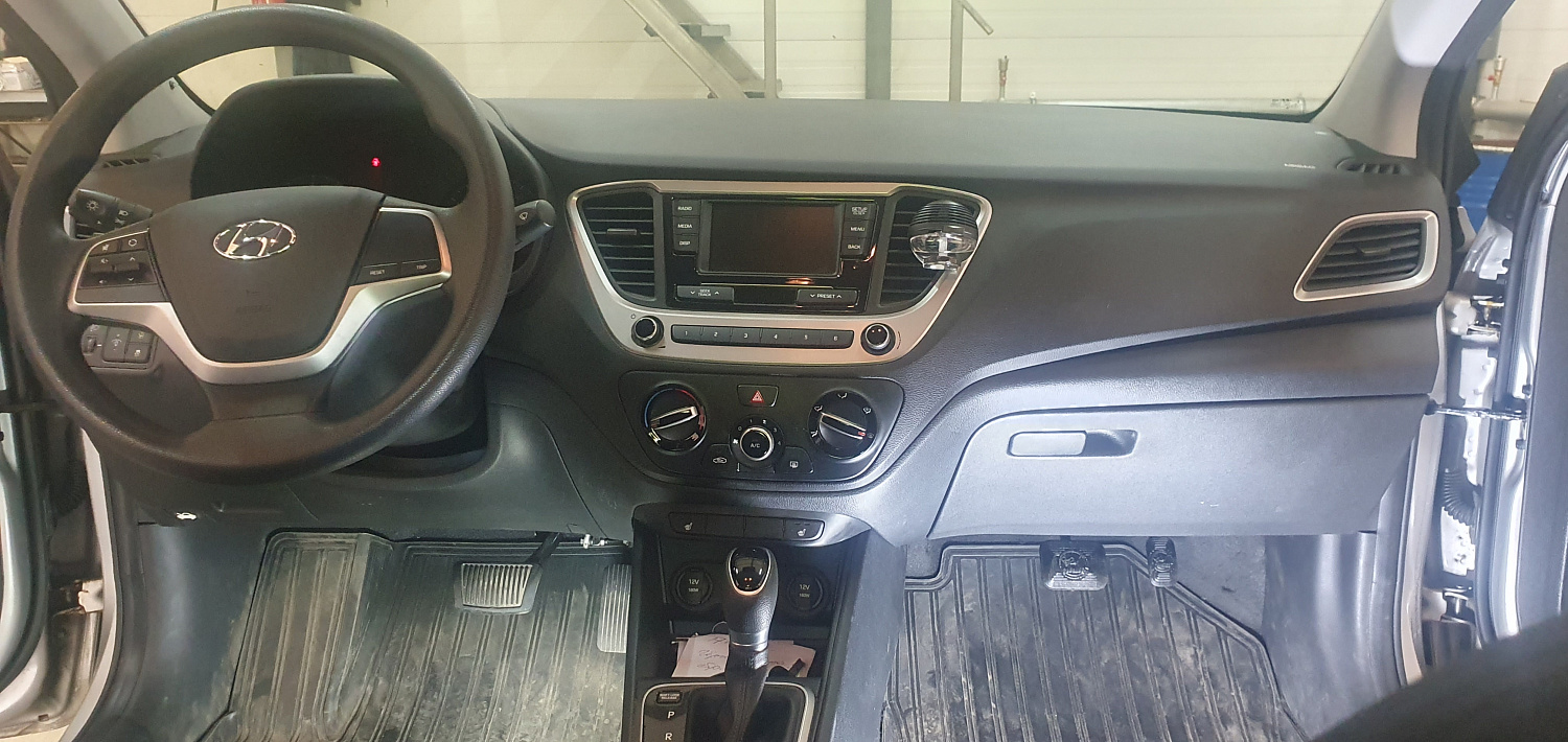 Установка тяговых педалей на Hyundai Solaris (механика, 2шт.)