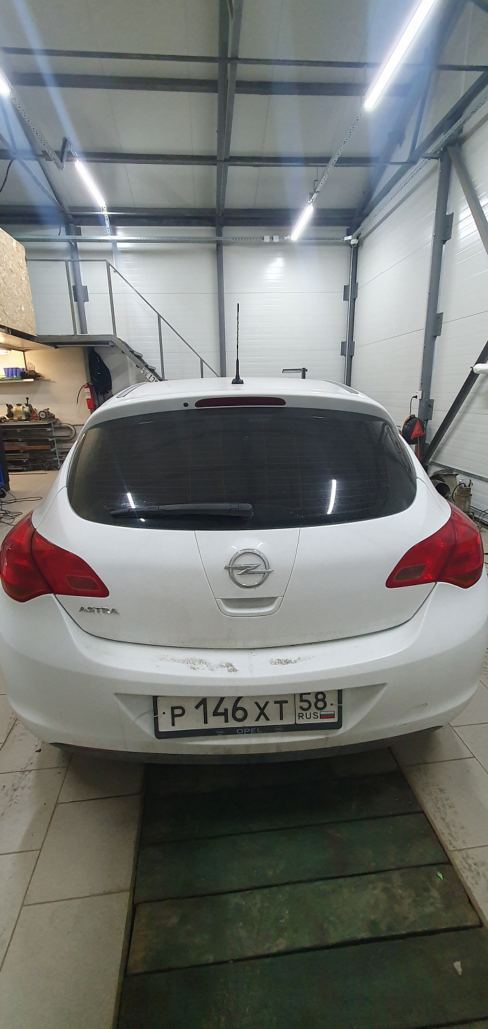 Установка тросовых педалей на Opel Astra  (механика, 2шт.)