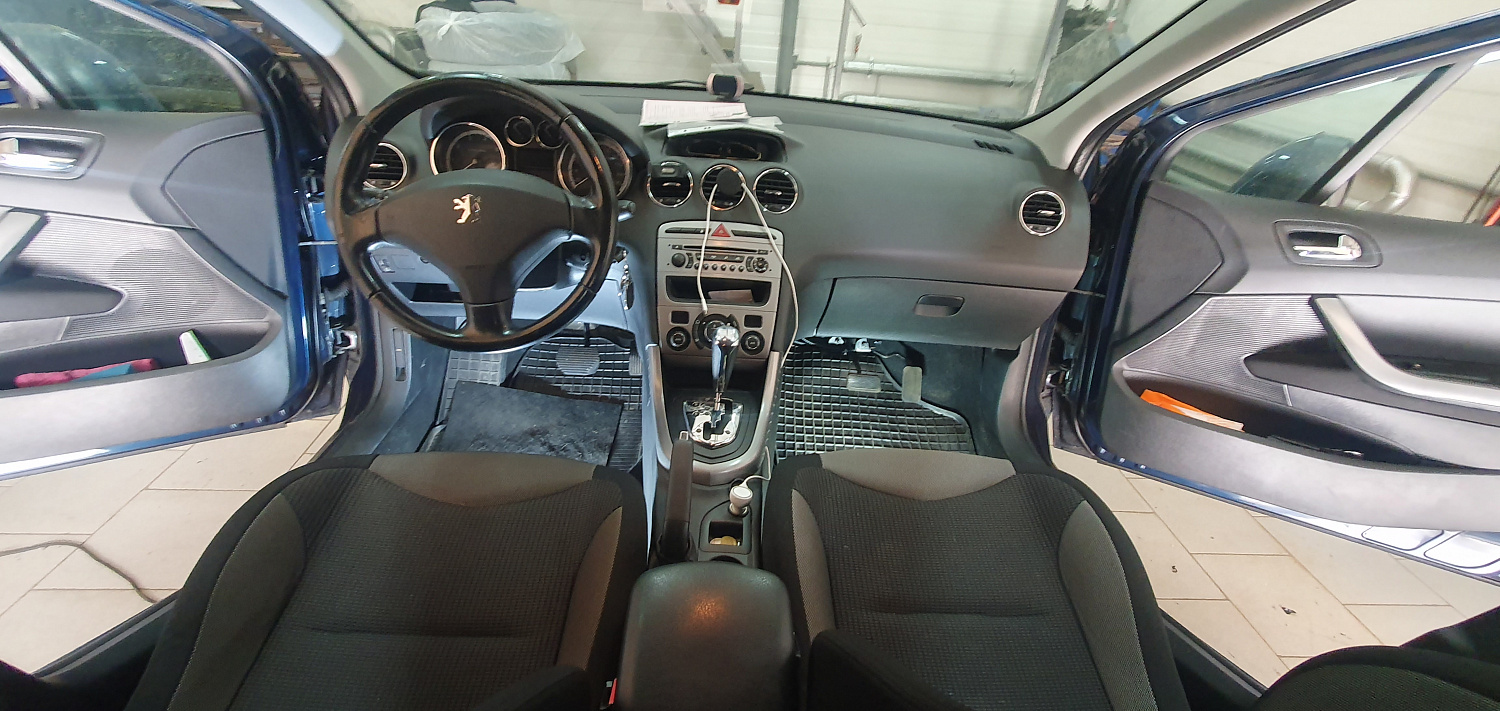 Установка тросовых педалей на Peugeot 308 (автомат, 2шт.)