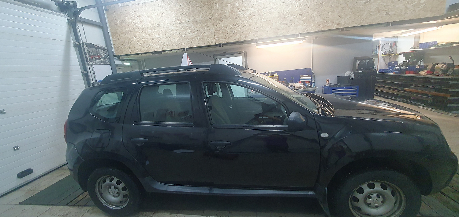 Установка тросовых педалей на Renault Duster (механика, 3 шт.)