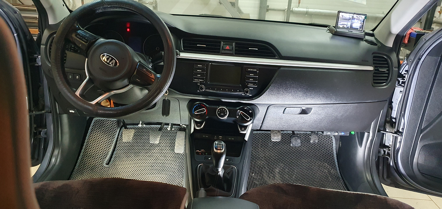 Установка видеонаблюдения для Kia Rio 