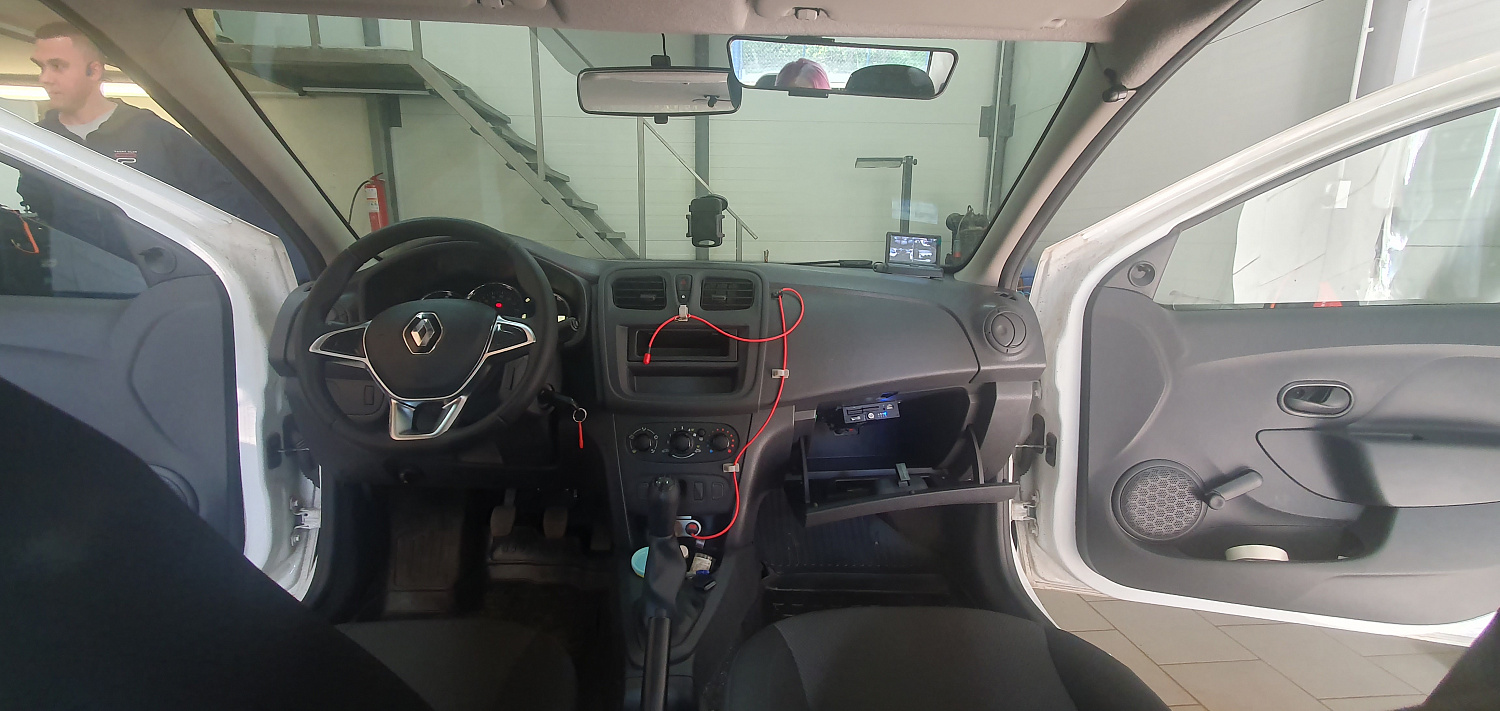 Установка видеонаблюдения для Renault Logan