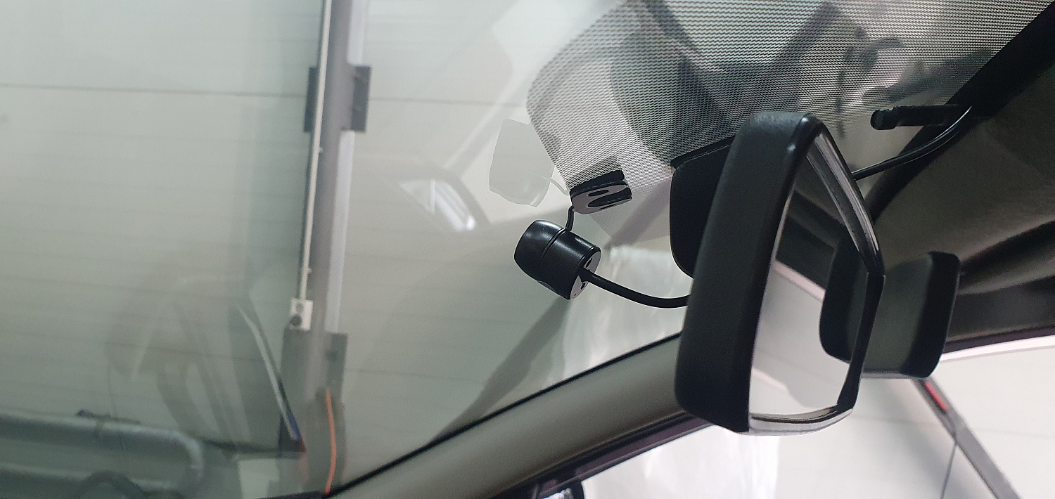 Установка видеонаблюдения для Renault Logan