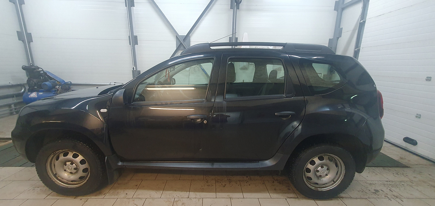 Установка тросовых педалей на Renault Duster (механика, 3 шт.)