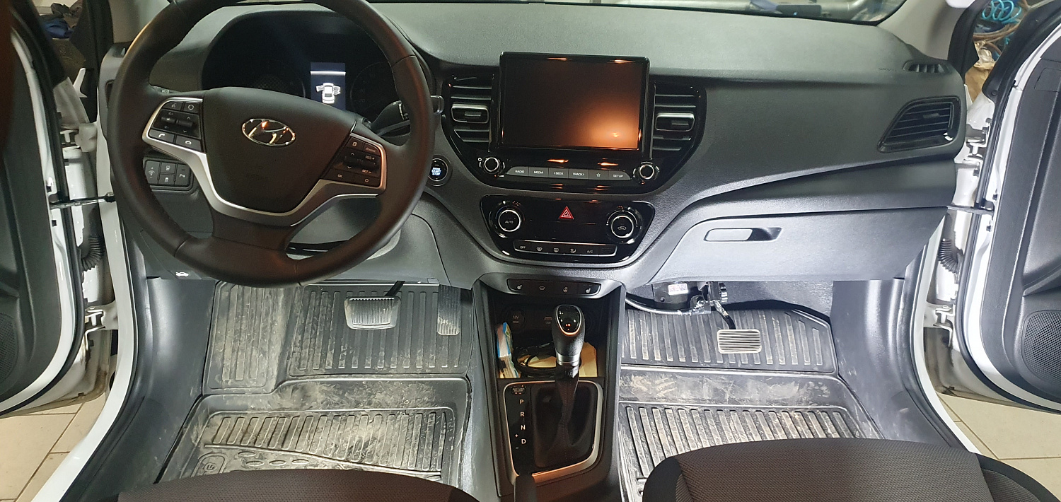 Установка тросовых педалей на Hyundai Solaris (автомат, 1шт.)