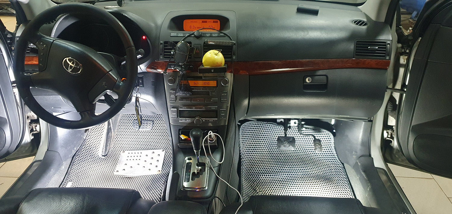 Установка тросовых педалей на Toyota Avensis 2004 г. (автомат, 2шт.)