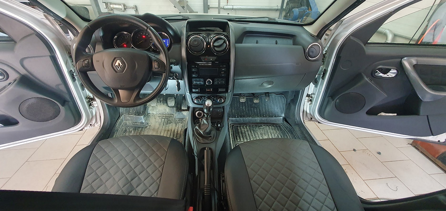 Установка дублирующих педалей на Renault Duster